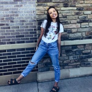 Meet your Posher, Alyssa